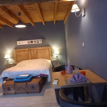 Les Chambres De La Cour Arsimont 外观 照片