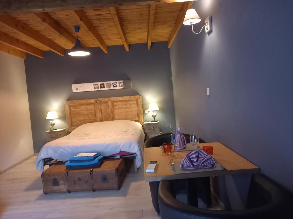 Les Chambres De La Cour Arsimont 外观 照片