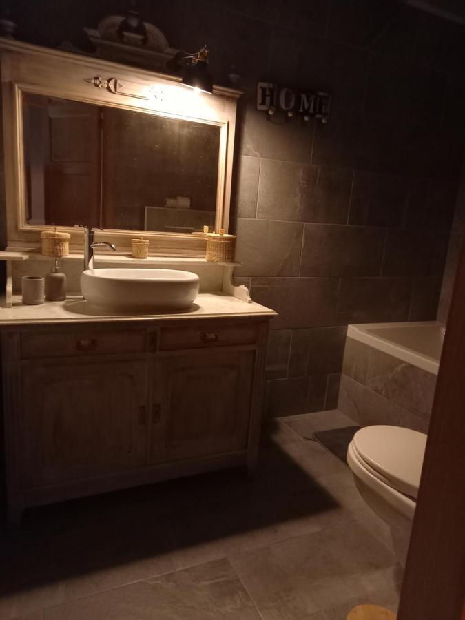 Les Chambres De La Cour Arsimont 外观 照片